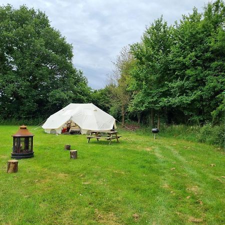 קרואולי Glamping In Style, Prospector Tent מראה חיצוני תמונה