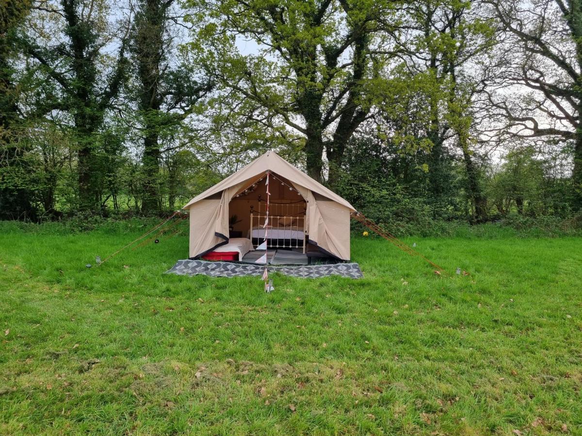 קרואולי Glamping In Style, Prospector Tent מראה חיצוני תמונה